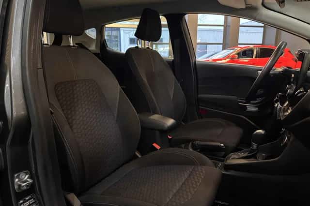 Ford Fiesta (2022) thumbnail 5