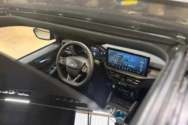 Ford Kuga (2025) thumbnail 4