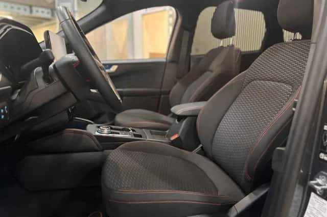 Ford Kuga (2025) thumbnail 5