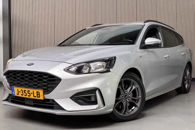 Ford Focus (2019) thumbnail 1