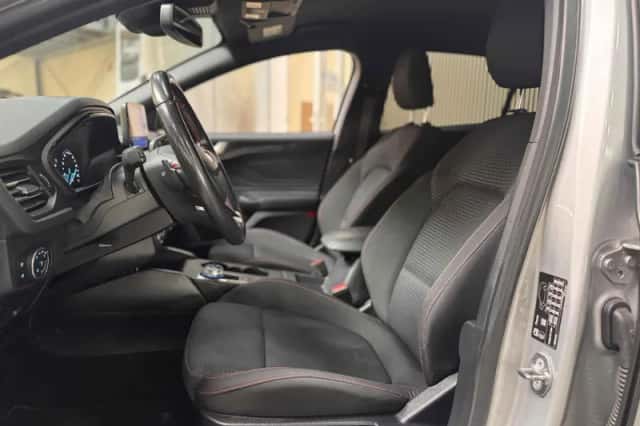 Ford Focus (2019) thumbnail 5