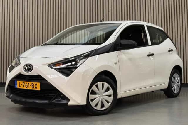 Toyota Aygo (2021) thumbnail 1