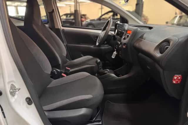 Toyota Aygo (2021) thumbnail 6