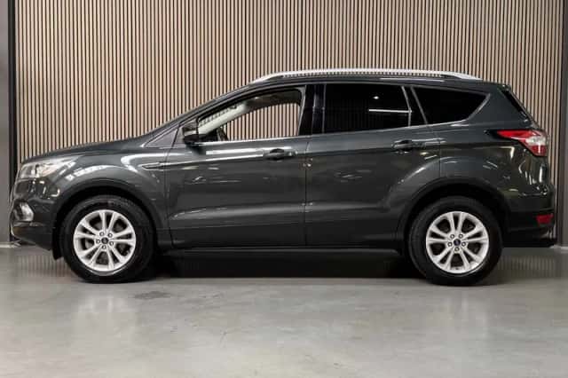 Ford Kuga (2019) thumbnail 2