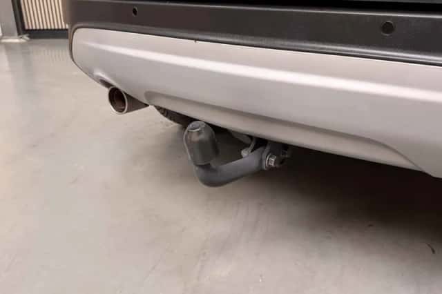 Ford Kuga (2019) thumbnail 4