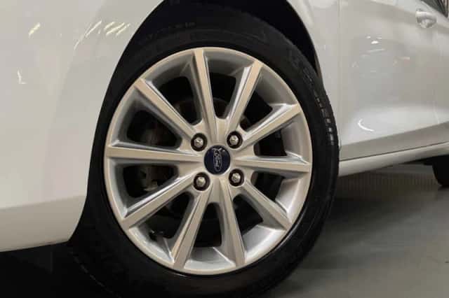 Ford Fiesta (2020) thumbnail 3