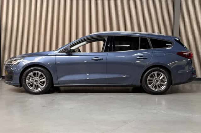 Ford Focus (2024) thumbnail 2