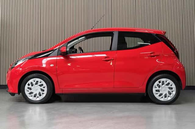 Toyota Aygo (2021) thumbnail 2