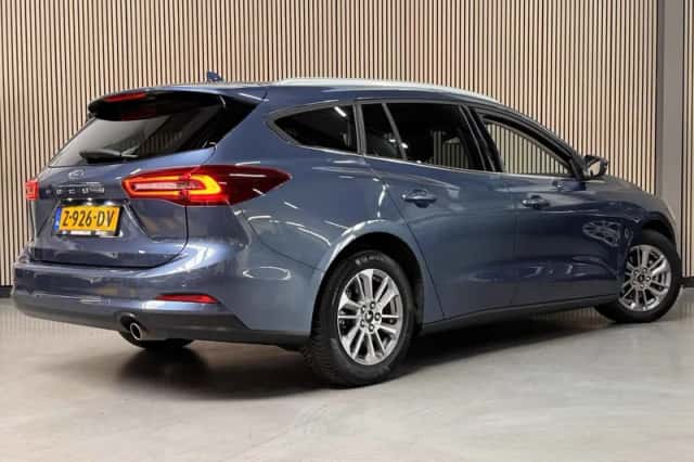 Ford Focus (2024) thumbnail 3