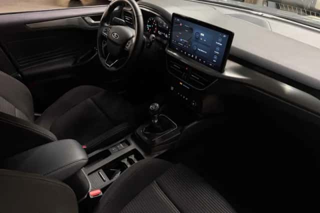 Ford Focus (2024) thumbnail 6