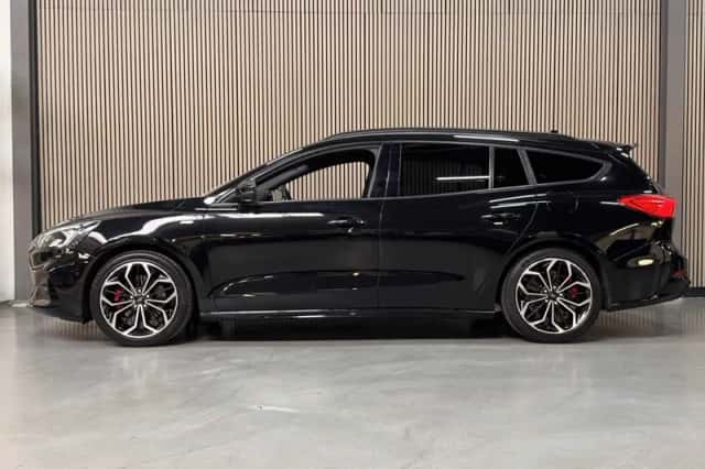 Ford Focus (2020) thumbnail 2