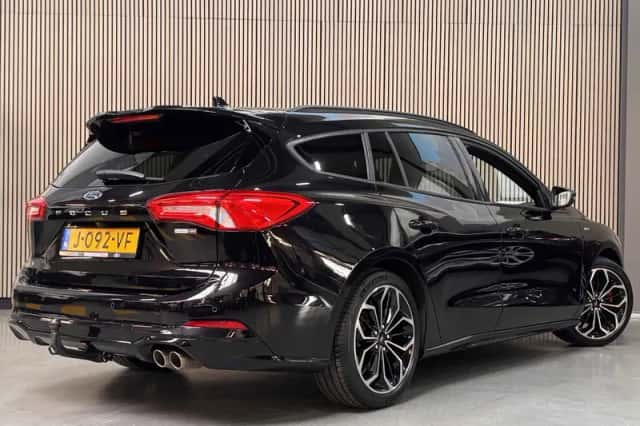 Ford Focus (2020) thumbnail 3