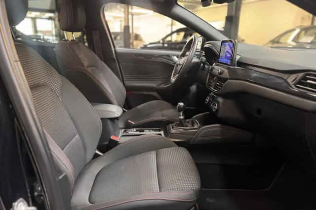 Ford Focus (2020) thumbnail 6