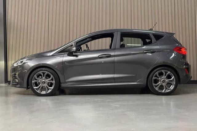 Ford Fiesta (2021) thumbnail 2