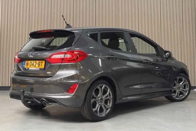 Ford Fiesta (2021) thumbnail 3