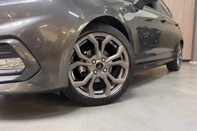 Ford Fiesta (2021) thumbnail 4