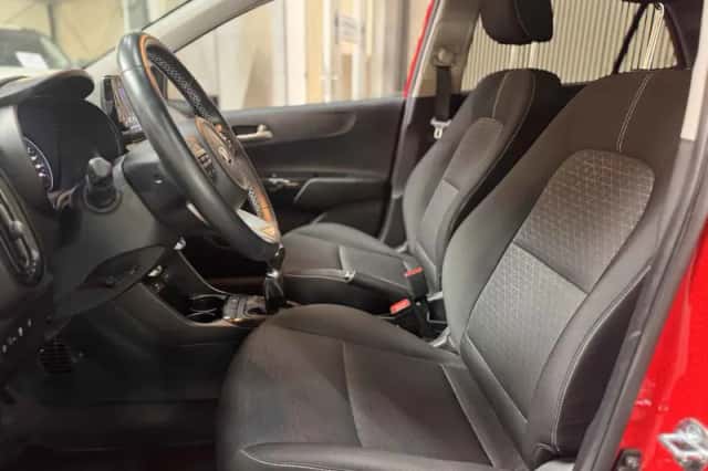 Kia Picanto (2021) thumbnail 4