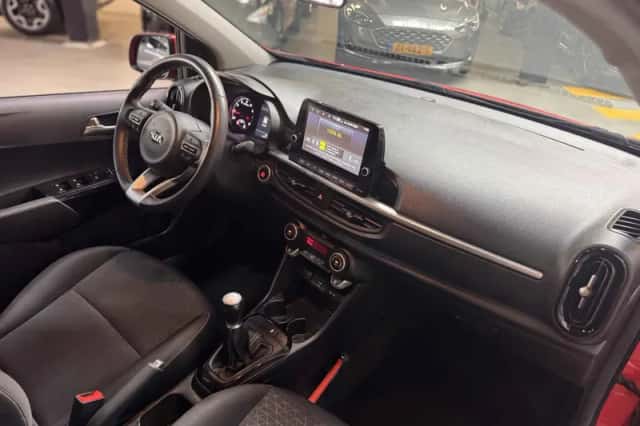 Kia Picanto (2021) thumbnail 6