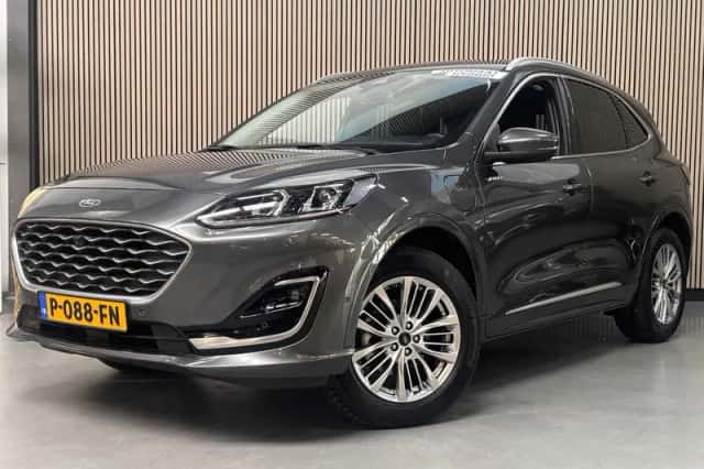 Ford Kuga (2022) thumbnail 1