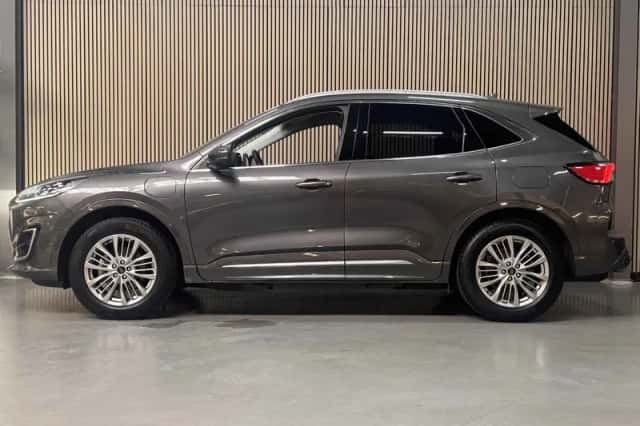 Ford Kuga (2022) thumbnail 2