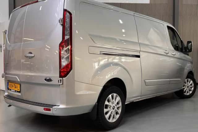Ford Transit Custom (2023) thumbnail 2