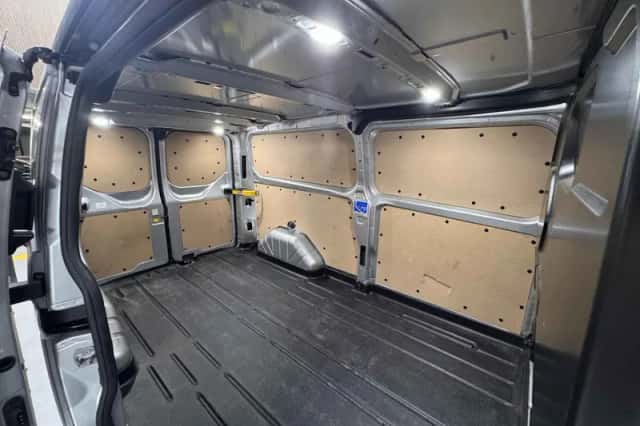 Ford Transit Custom (2023) thumbnail 4