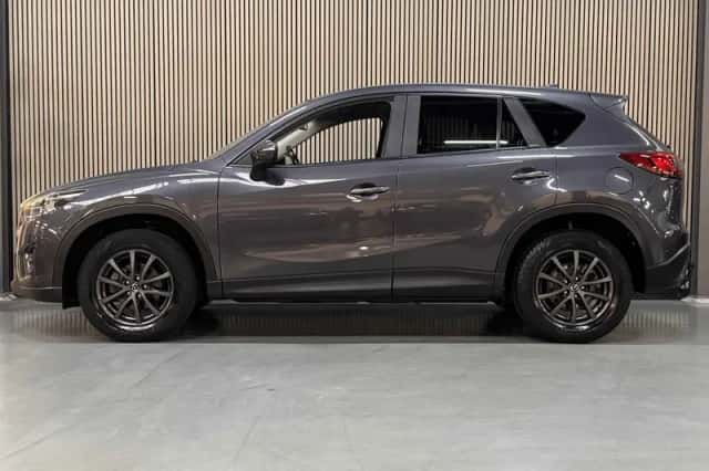 Mazda CX-5 (2016) thumbnail 2