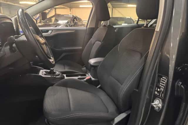 Ford Focus (2020) thumbnail 4