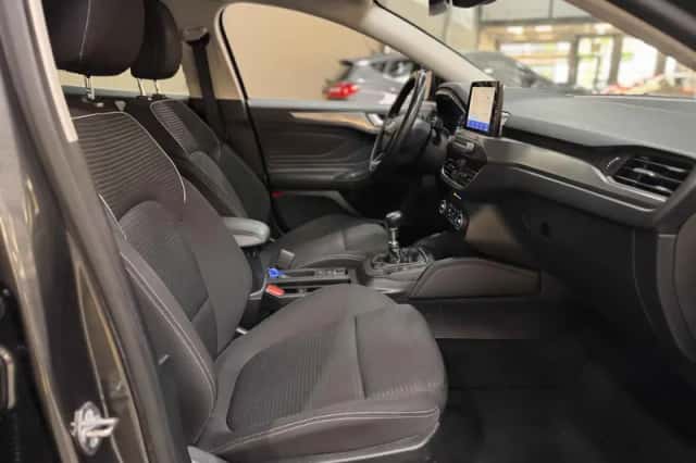 Ford Focus (2020) thumbnail 5