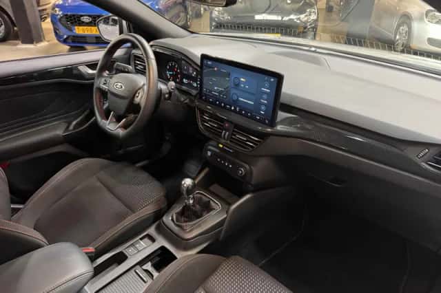 Ford Focus (2024) thumbnail 6