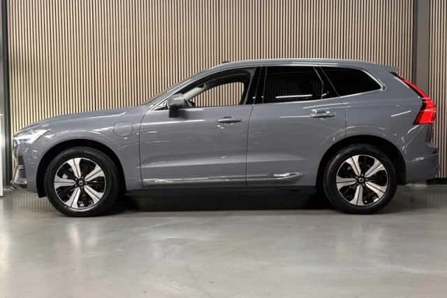 Volvo XC60 (2024) thumbnail 2