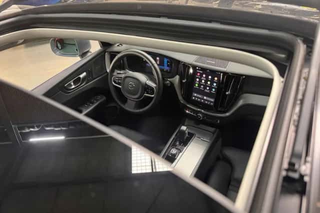 Volvo XC60 (2024) thumbnail 6