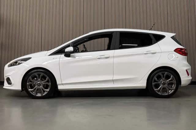 Ford Fiesta (2021) thumbnail 2