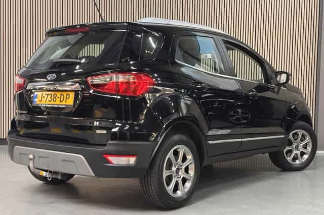 Ford EcoSport (2018) thumbnail 3