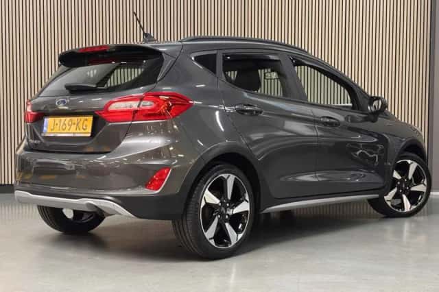 Ford Fiesta (2020) thumbnail 3