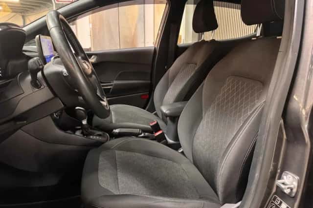Ford Fiesta (2020) thumbnail 4
