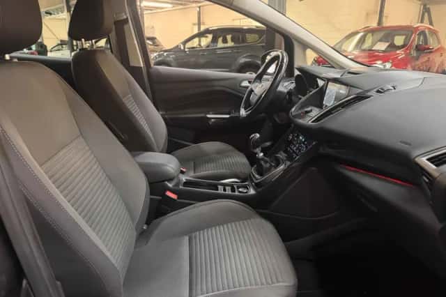 Ford C-Max (2017) thumbnail 6