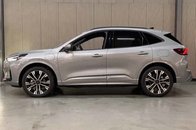 Ford Kuga (2026) thumbnail 2