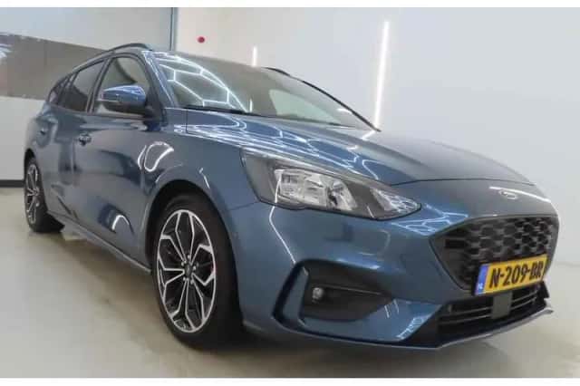Ford Focus (2021) thumbnail 6