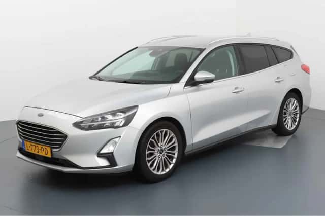 Ford Focus (2021) thumbnail 1
