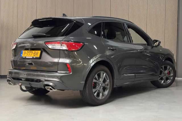 Ford Kuga (2022) thumbnail 3