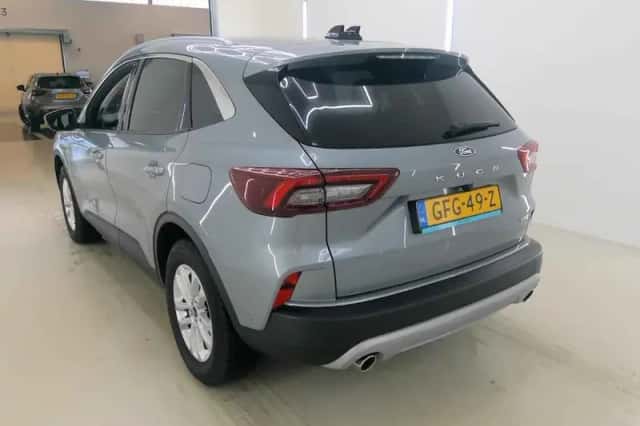 Ford Kuga (2024) thumbnail 4
