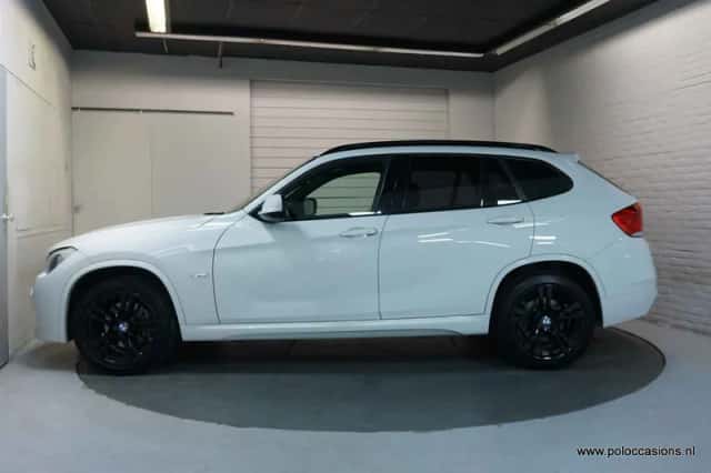 BMW X1 (2012) thumbnail 2