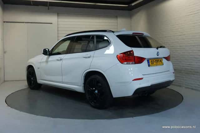 BMW X1 (2012) thumbnail 3
