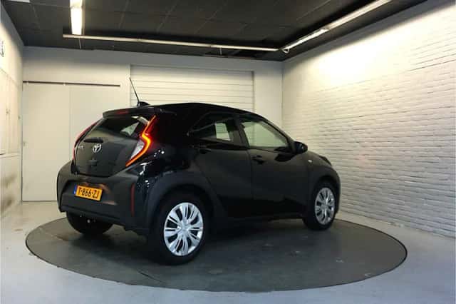 Toyota Aygo X (2023) thumbnail 2
