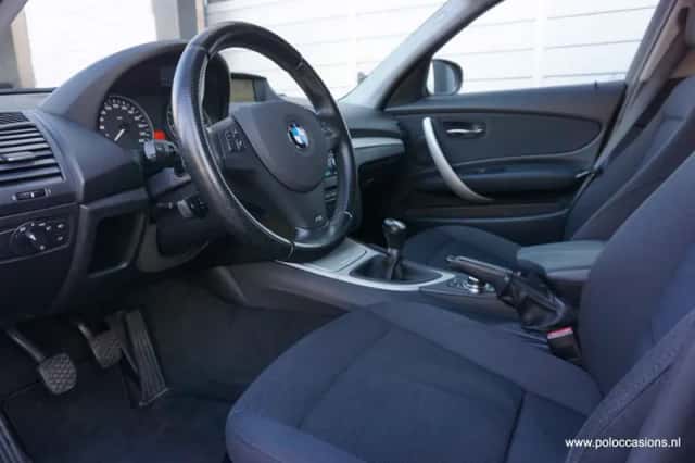 BMW 1-Serie (2011) thumbnail 4