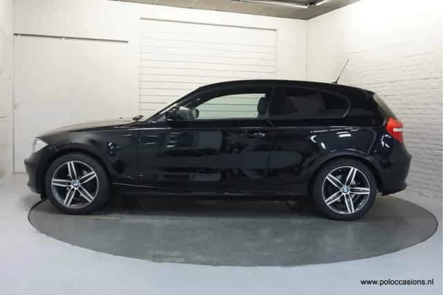 BMW 1-Serie (2010) thumbnail 2