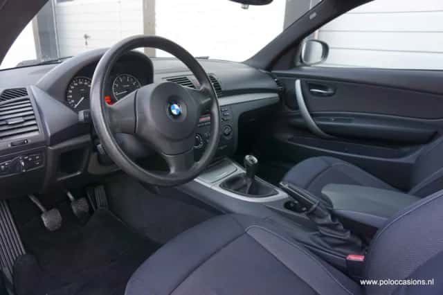 BMW 1-Serie (2010) thumbnail 5