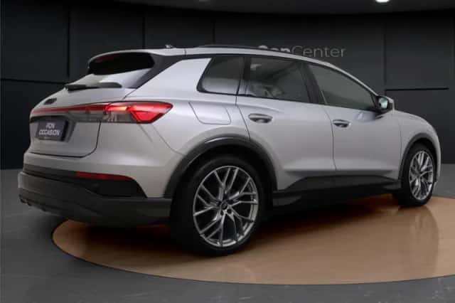 Audi Q4 e-tron (2025) thumbnail 5