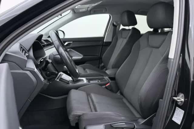 Audi Q3 (2023) thumbnail 5